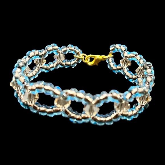 Beautiful Glass Beaded Bracelet Light Blue Clear Circle Design Lobster Claw 7”L - Picture 5 of 11